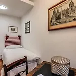 Domus In Via Del Corso * Rom