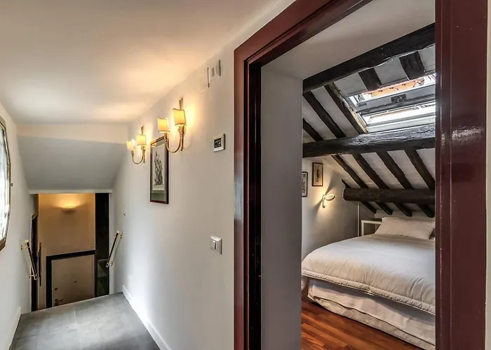 Domus In Via Del Corso * Rom